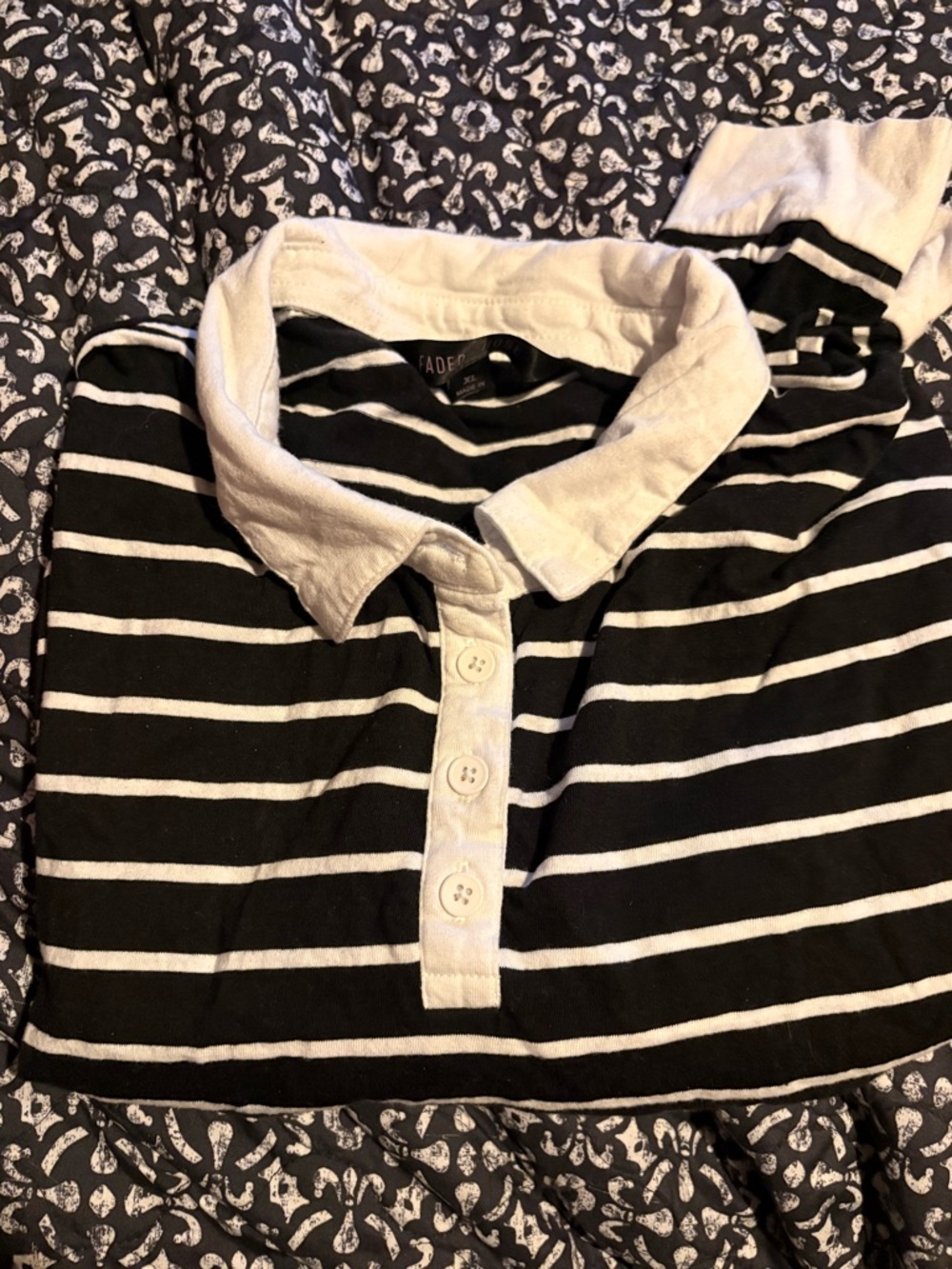 Striped Black & White Cropped Polo Top XL no flaws button up 100% cotton - Picture 4 of 5
